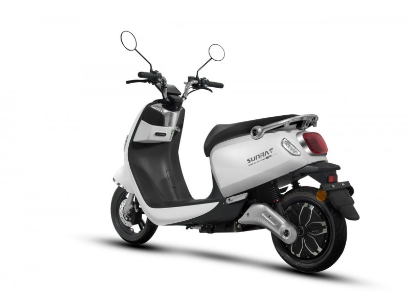 »CRYSTAL 2.0«  Elektro-Moped L1e inkl. zwei Lithium Akkus und Topcase
