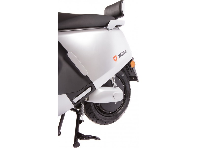 »Yadea G5 Silber« Power-Modus und hohe Reichweite