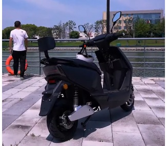 "Dolphin" Elektro-Moped L1e -  mattschwarz
