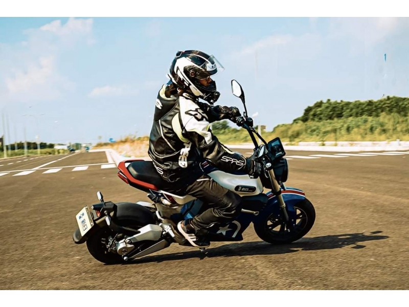 MIKUSUPER E-Motorrad 80 km/h